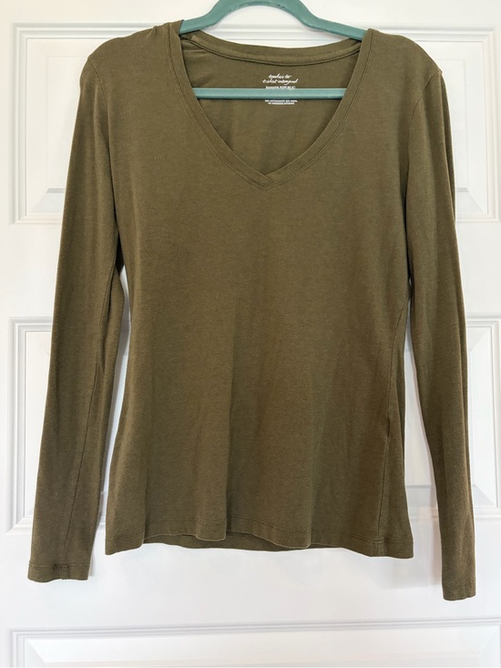 Banana Republic Tops - Banana Republic Women's Olive Green V-Neck Cotton Blend Long Sleeve Top